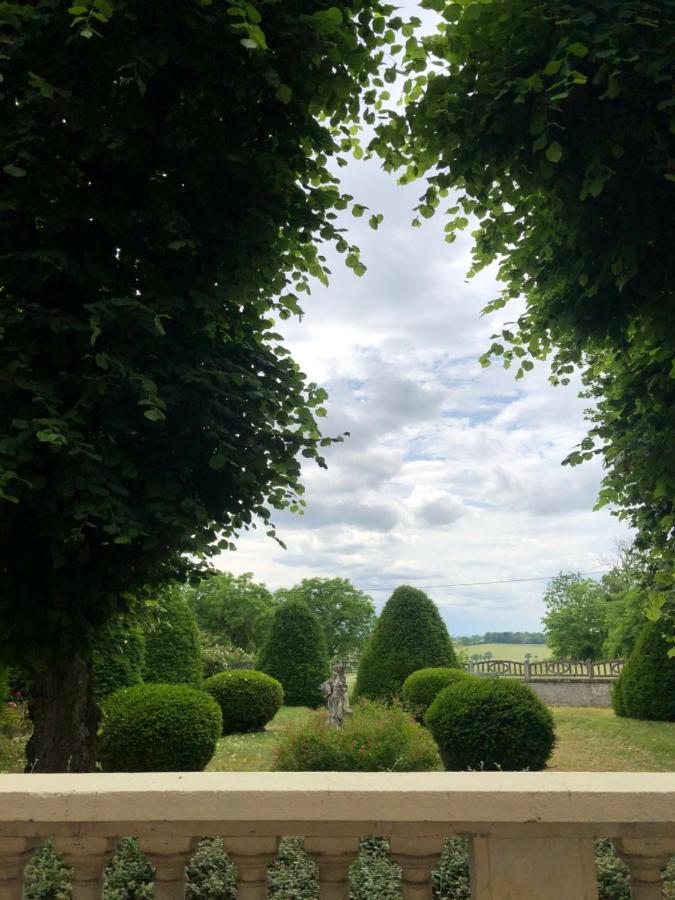 Demeure Des Payratons Bed & Breakfast Saint-Gerand-le-Puy Bagian luar foto